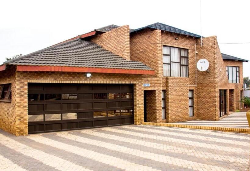 צימר Vakhusi Guesthouse