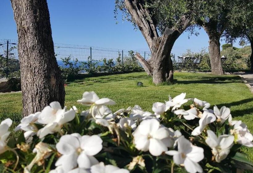 בית מלון כפרי Aurivu