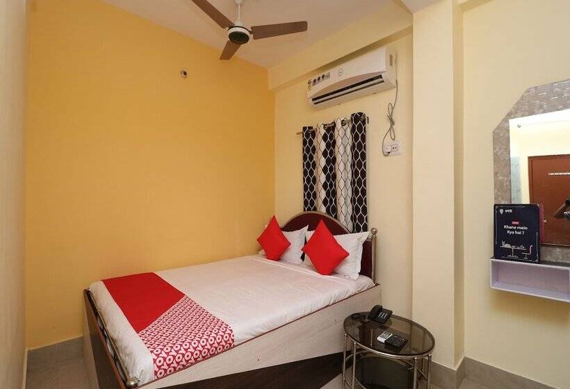 בית מלון כפרי Oyo 16609 Trinayani Guest House