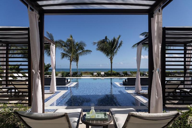 هتل The Ritz Carlton, Turks & Caicos