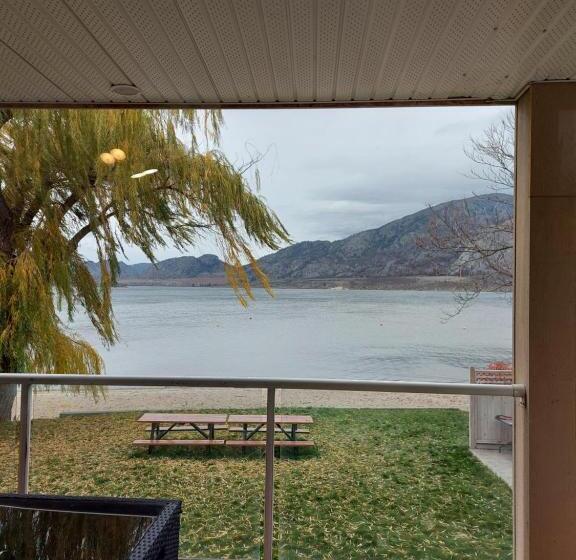 מוטל Richter Pass Beach Resort