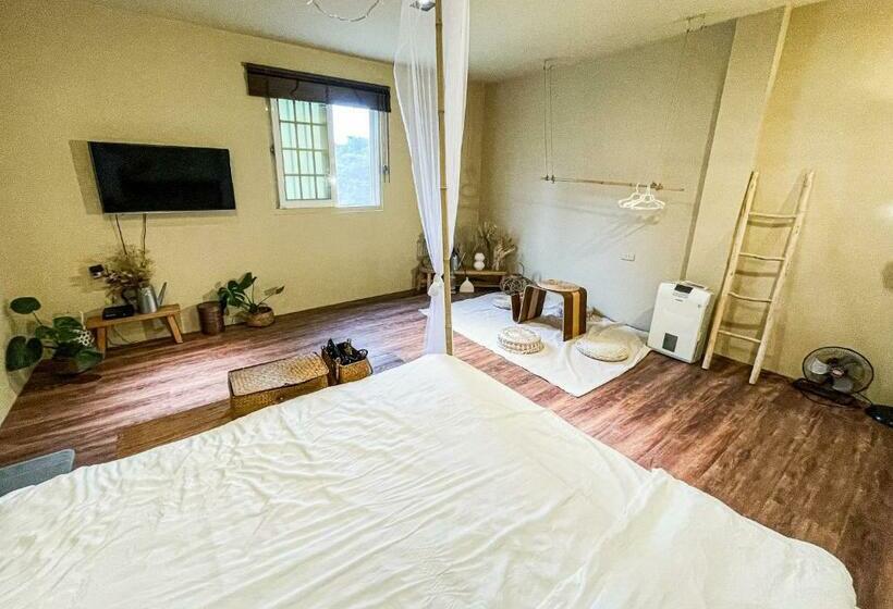 هاستل Woods Inn