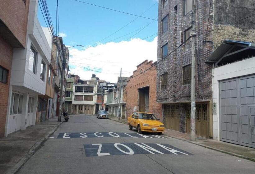 تختخواب و صبحانه Habitaciones C&s Bogotá