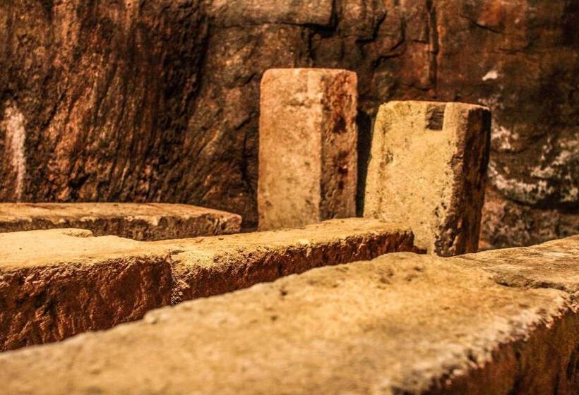 هتل Mariel Znojmo