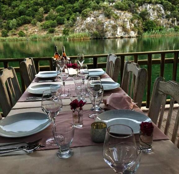 בית מלון כפרי Turay