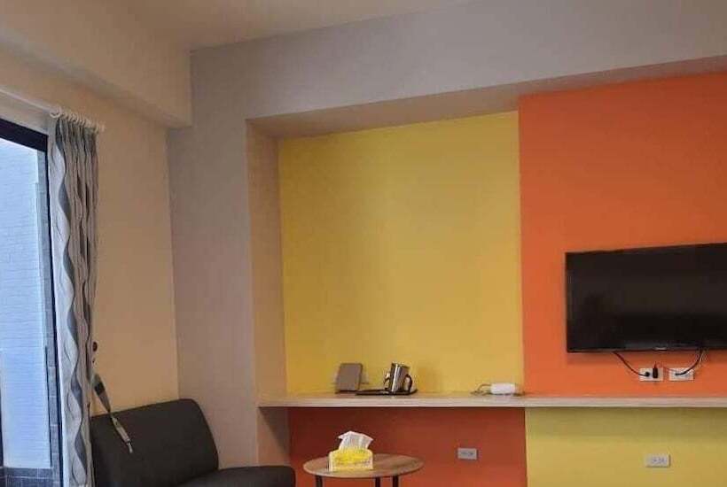 تختخواب و صبحانه Police House