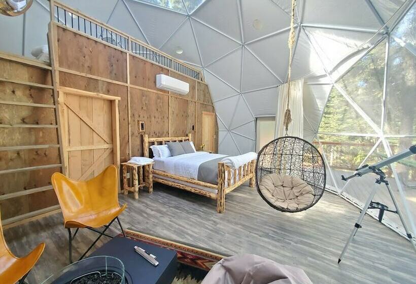 Отель Clear Sky Resorts  Glacier  Unique Sky Domes