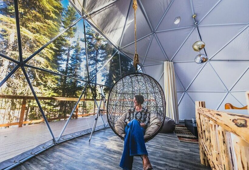 Отель Clear Sky Resorts  Glacier  Unique Sky Domes
