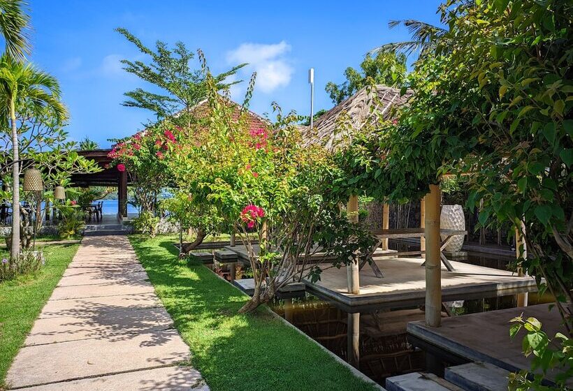Отель The Club Villas Lombok