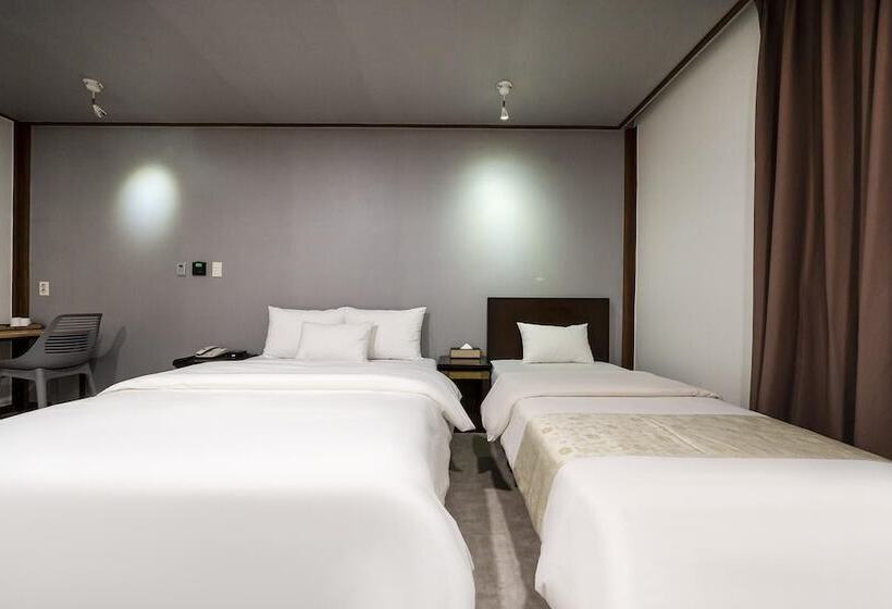 Namyangju Hotel 9