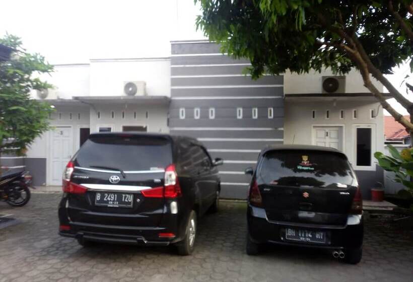 پانسیون Dedy Kost