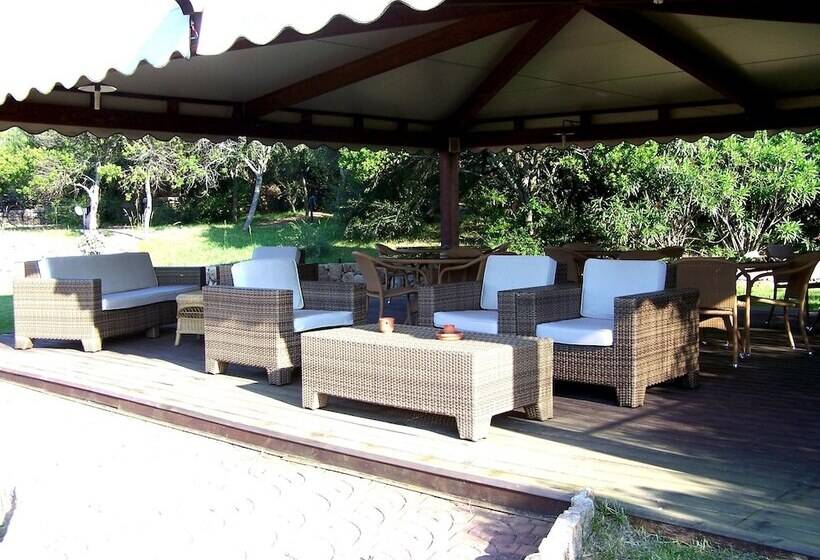 בית מלון כפרי Club Ragno D'oro