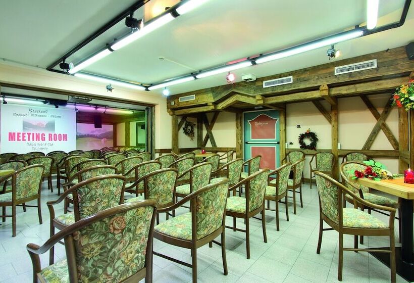 هتل Dolomiti Schloss