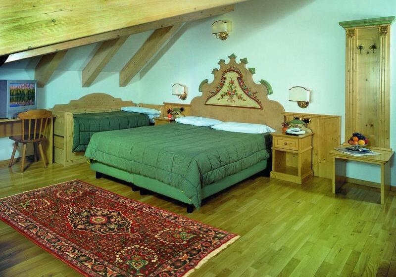 هتل Dolomiti Schloss