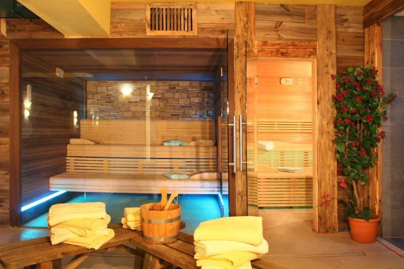 هتل Dolomiti Schloss