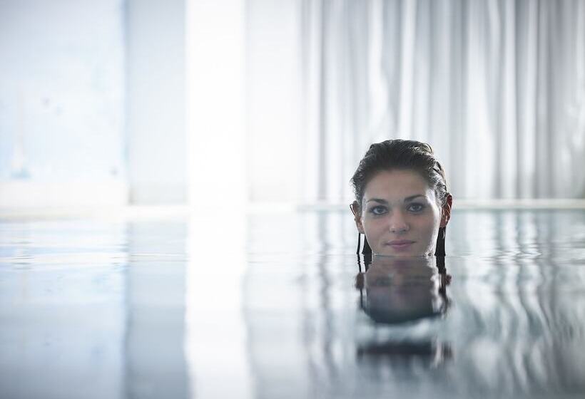 هتل Grand Serai Congress And Spa