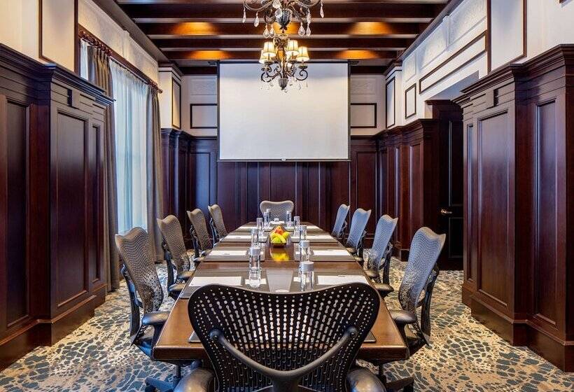 فندق Hilton Garden Inn Jackson Downtown