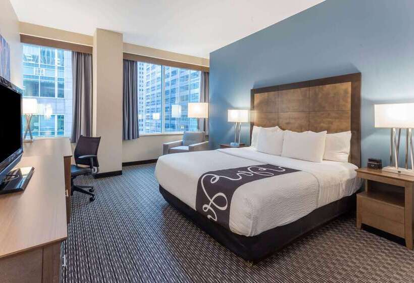هتل La Quinta By Wyndham Chicago Downtown