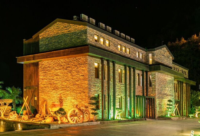 هتل Manaspark Deluxe