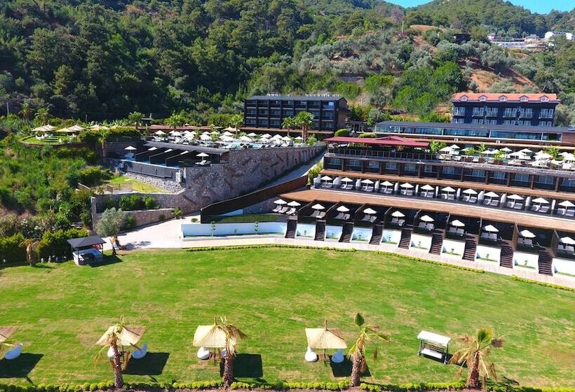 هتل Manaspark Deluxe