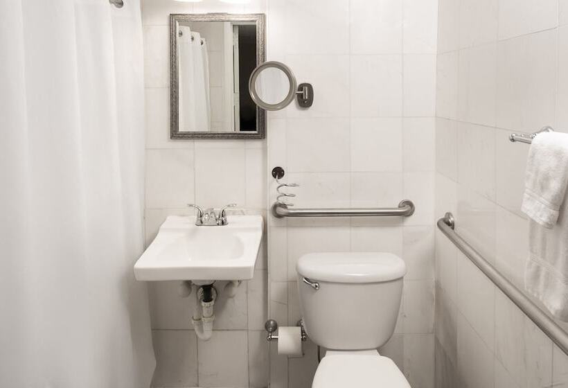 فندق Sherry Frontenac Oceanfront
