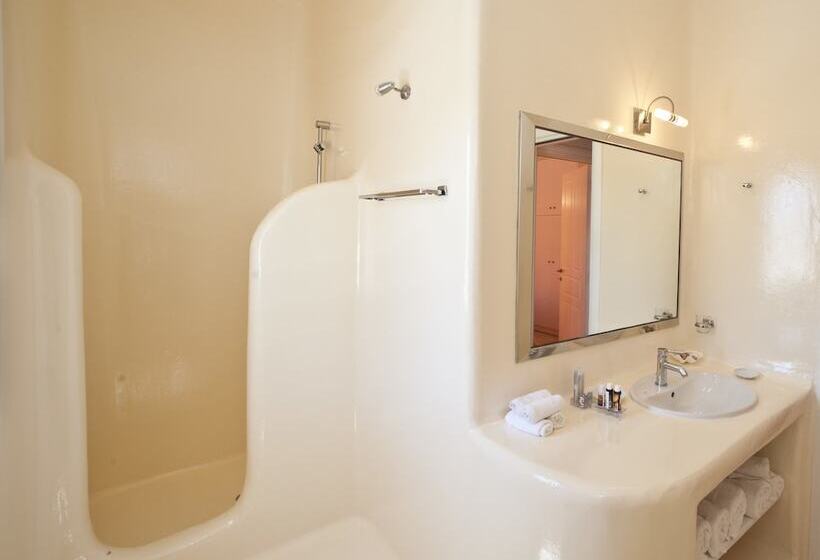 هتل Villa Nireas