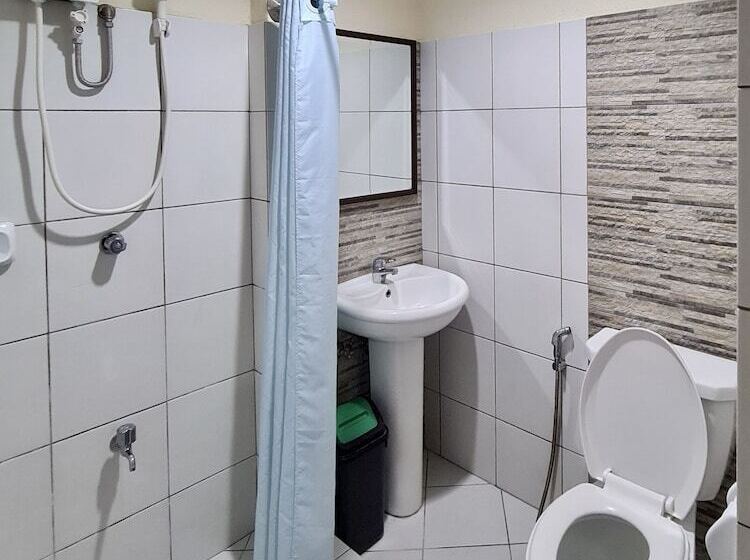 بنسيون Den Den Guesthouse