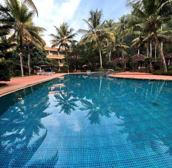 בית מלון כפרי Abad Harmonia Ayurvedic Beach Resort