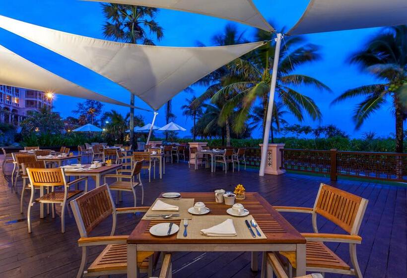 هتل Centara Grand Beach Resort Phuket   Sha Plus