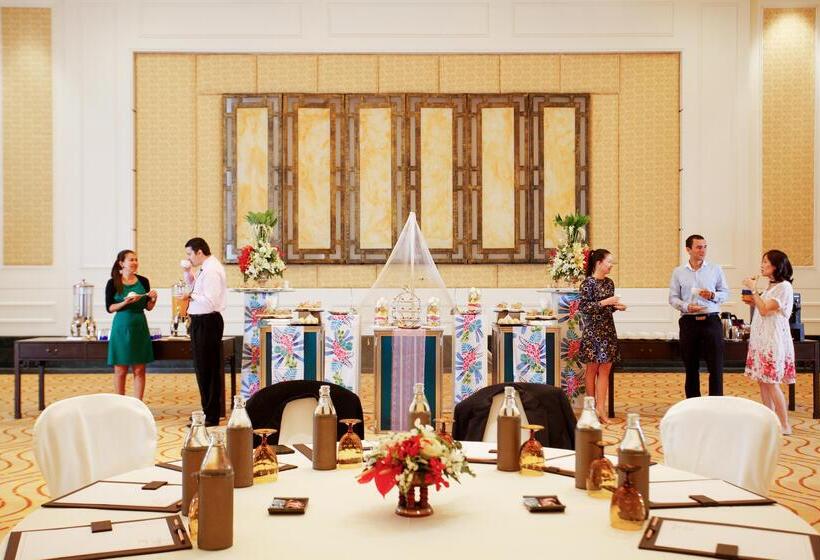 هتل Centara Grand Beach Resort Phuket   Sha Plus