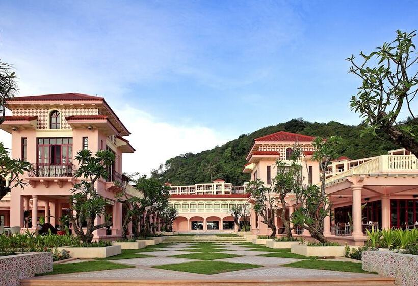 هتل Centara Grand Beach Resort Phuket   Sha Plus