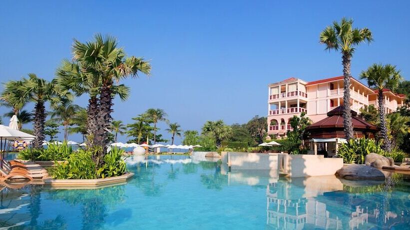 هتل Centara Grand Beach Resort Phuket   Sha Plus