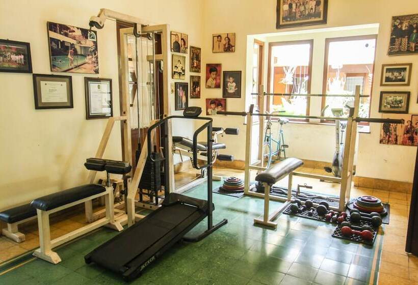 هتل Duta Guest House