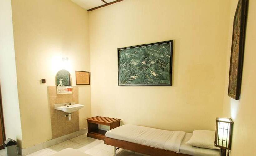 هتل Duta Guest House