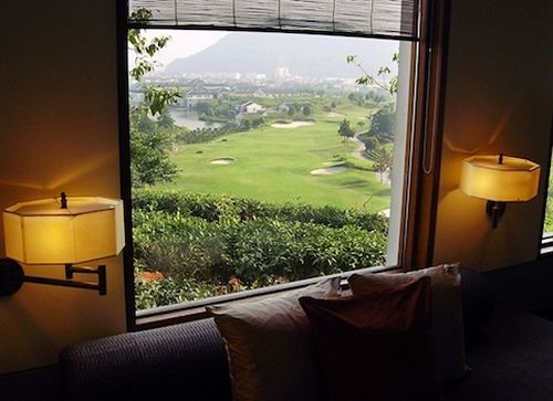 Отель Fuchun Resort