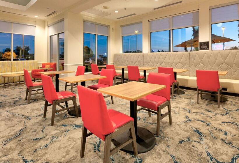 هتل Hilton Garden Inn Irvine East/lake Forest