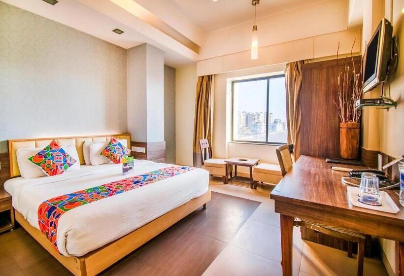 בית מלון כפרי Sadanand Regency