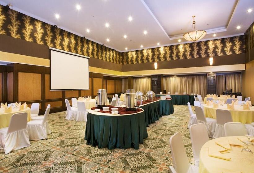 Aston Tropicana Hotel Bandung