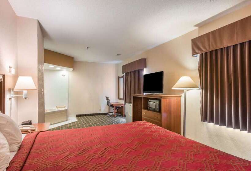 هتل Econo Lodge Inn & Suites Marietta