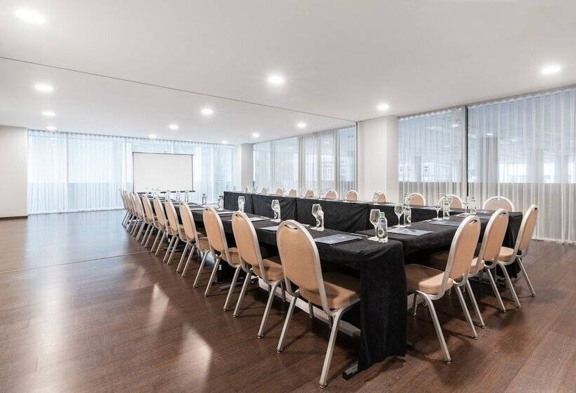 هتل Eurostars Mar De Vigo