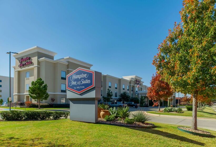 هتل Hampton Inn & Suites Fort Worth Fossil Creek