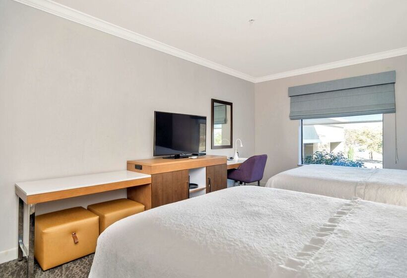 هتل Hampton Inn & Suites Fort Worth Fossil Creek