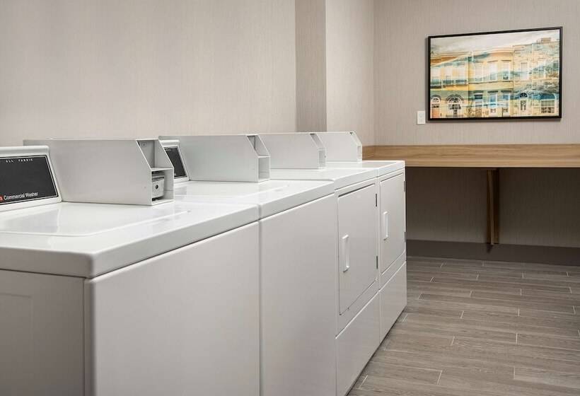 هتل Hampton Inn Baltimoredowntownconvention Center