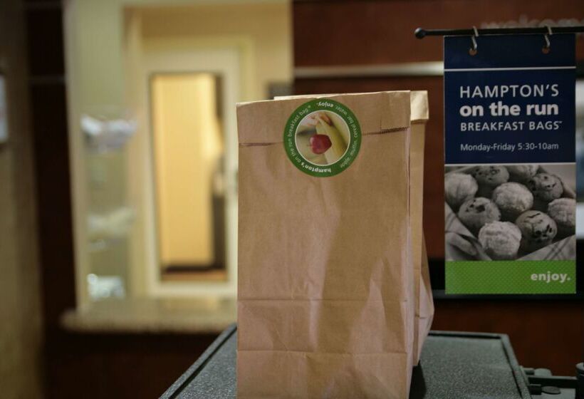 هتل Hampton Inn & Suites Austin Cedar Parklakeline
