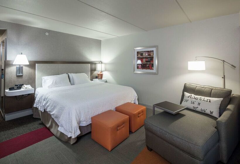 هتل Hampton Inn & Suites Austin Cedar Parklakeline