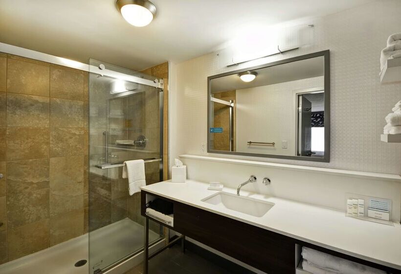هتل Hampton Inn & Suites Columbuseaston Area