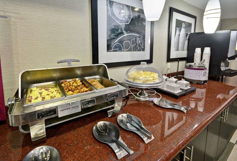هتل Hampton Inn & Suites Corpus Christi I37  Navigation Blvd