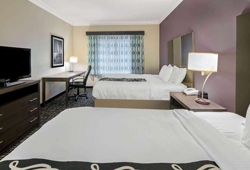 هتل La Quinta Inn & Suites By Wyndham Corpus Christin Padre Isl