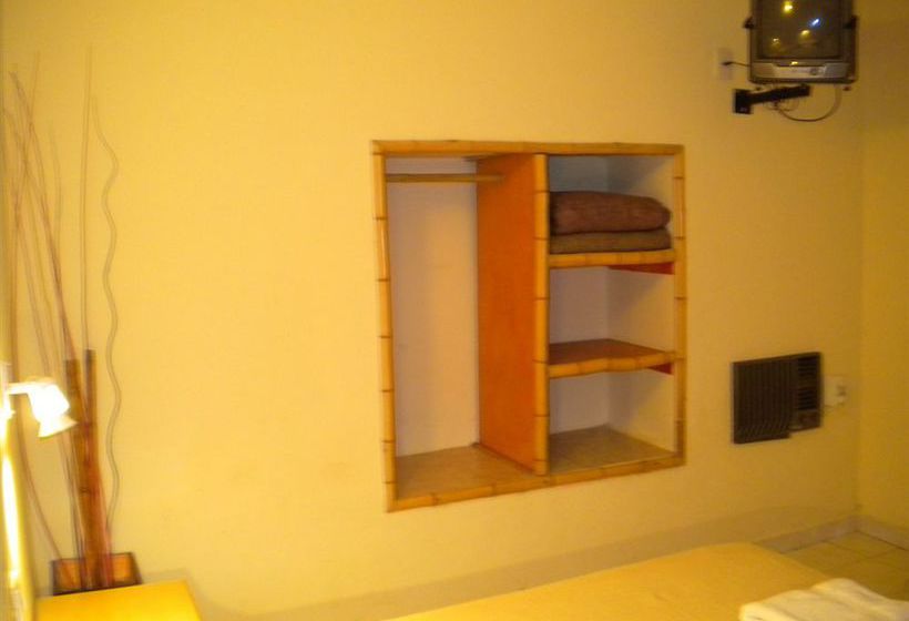 هتل Tangoinn Downtown Iguazú