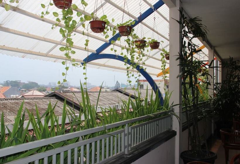 Mutiara Hotel And Convention